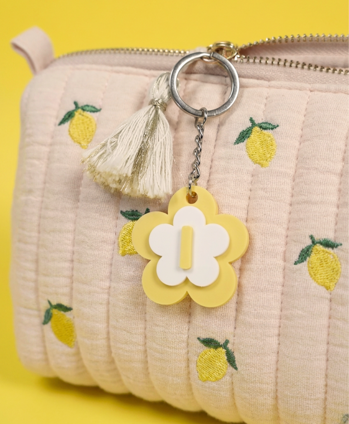 Porte-clé lettre fleur