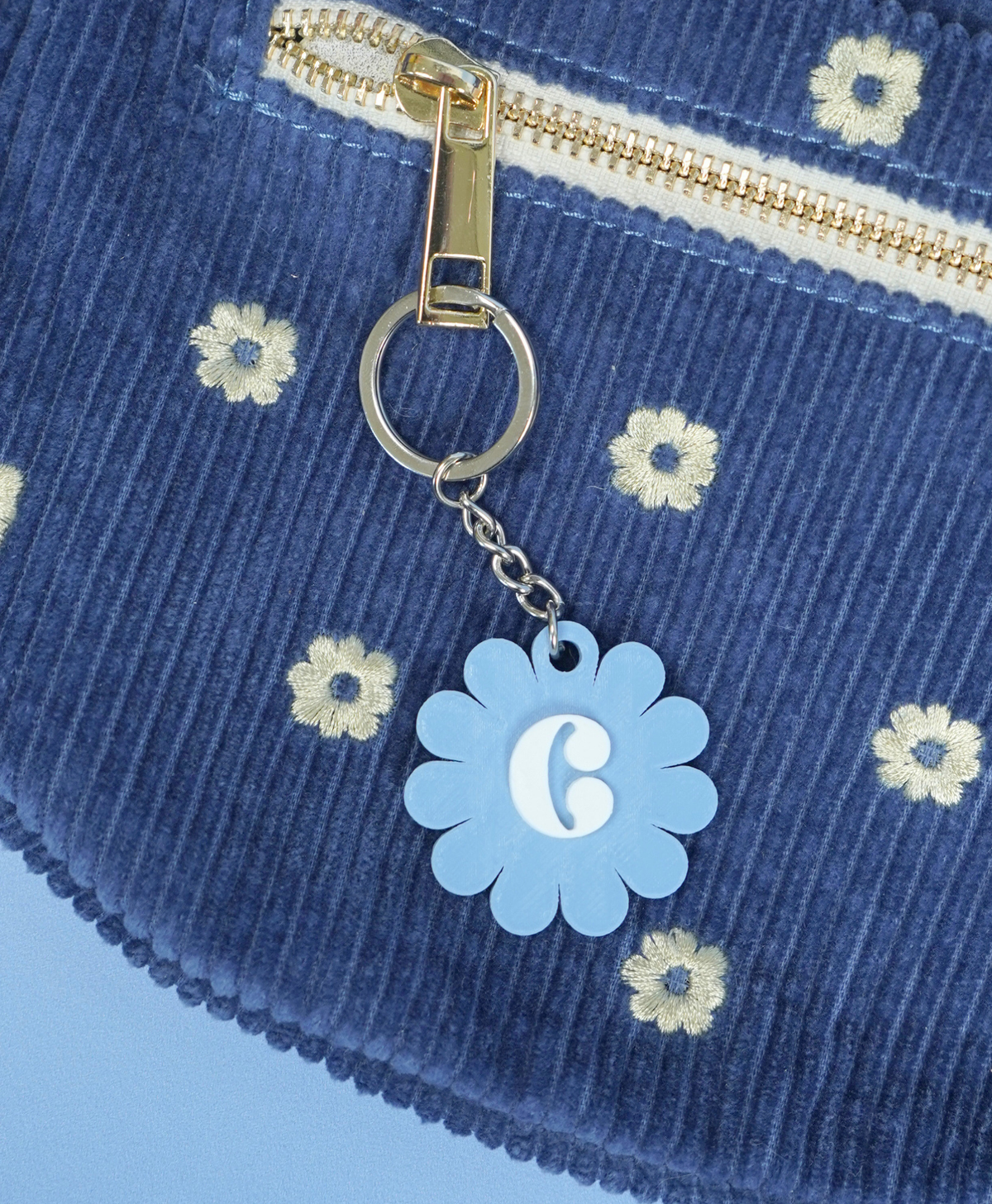 Porte-clé lettre marguerite